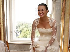 8 pictures - bride sexy ass upskirt pics