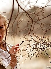 8 pictures - Dannell Norfolk Frost Bites