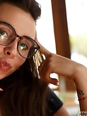 8 pictures - Tyla Jessop Internet Famous Secrets